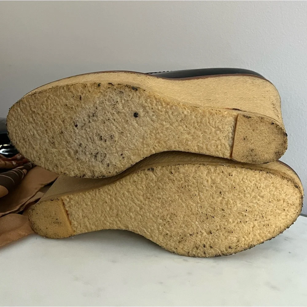 Women’s YVES SAINT LAURENT WEDGE  BLACK PATENT Mules - Picture 9 of 15